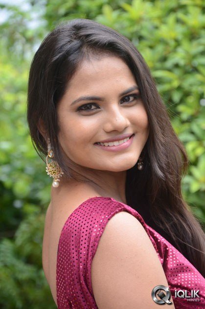 Priyanka-At-Lovers-Park-Movie-Opening